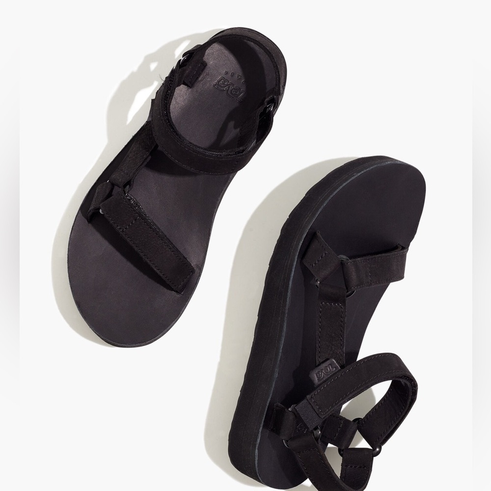 Teva Leather Mid-form Universal Sandals